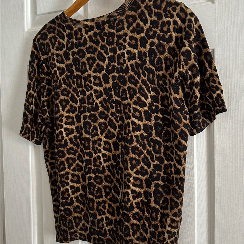 Women’s Michael Kors short sleeve sweater 
XL good condition leopard print - Picture 5 of 5